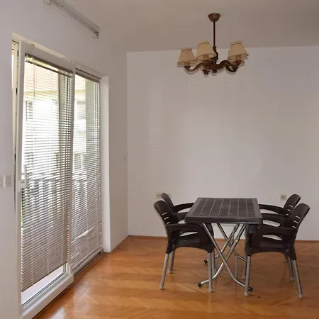 Limpe Apartment *